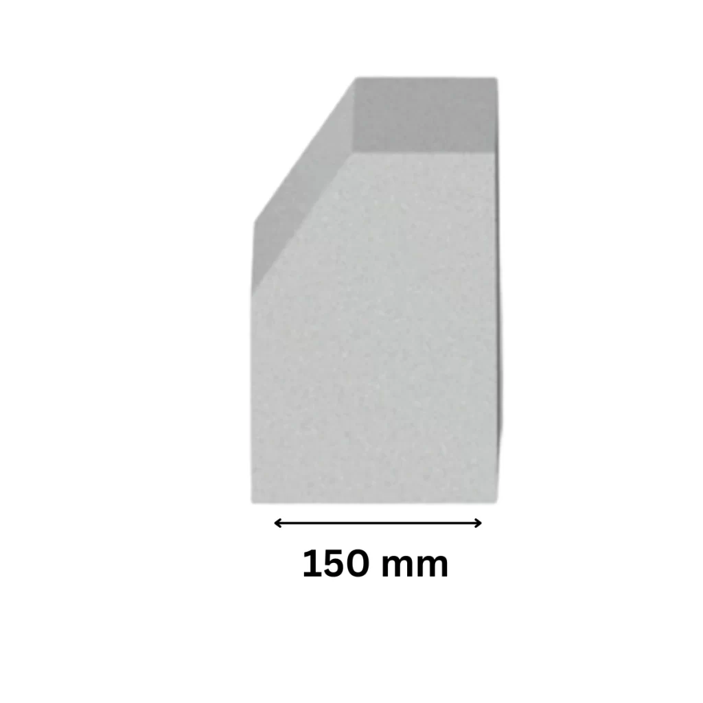 Concrete kerb with 150 mm thickness